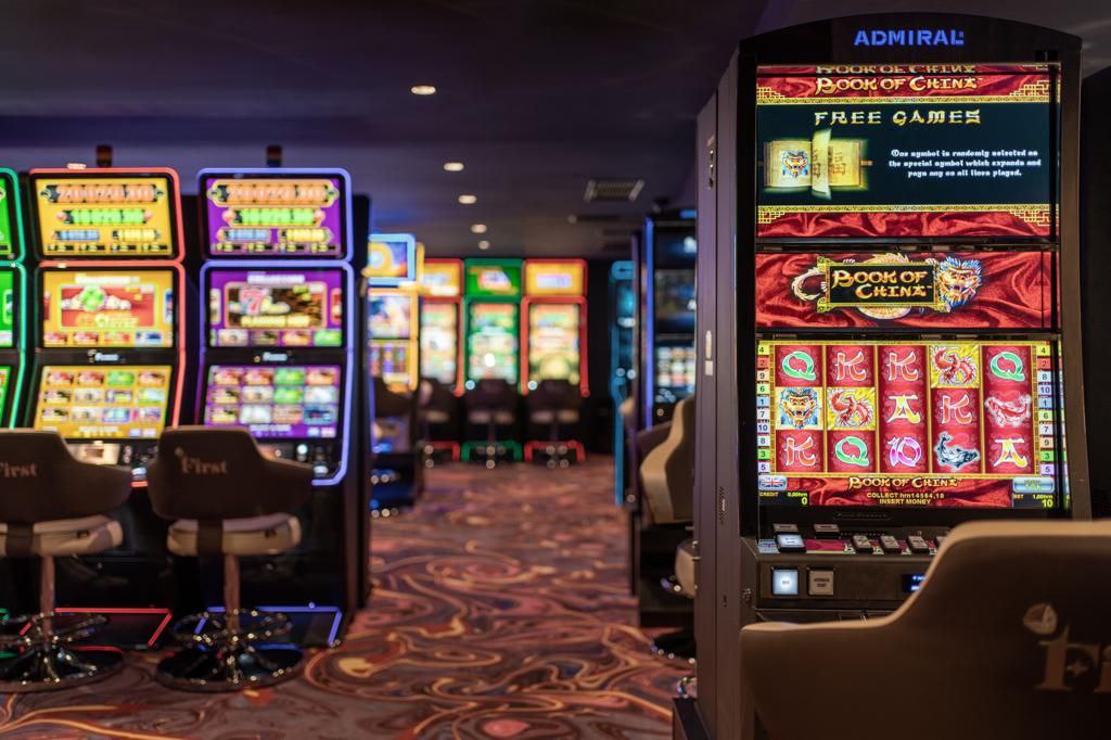 Suomalainen casino hotel sataman äärellä